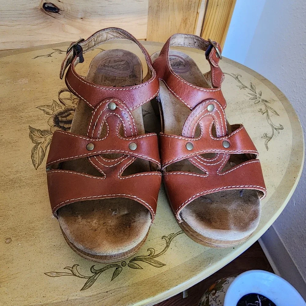 Dansko Sigrid EU 38 US 7.5 to 8 Brown Leather Sandals Boho Wedge Cottagecore